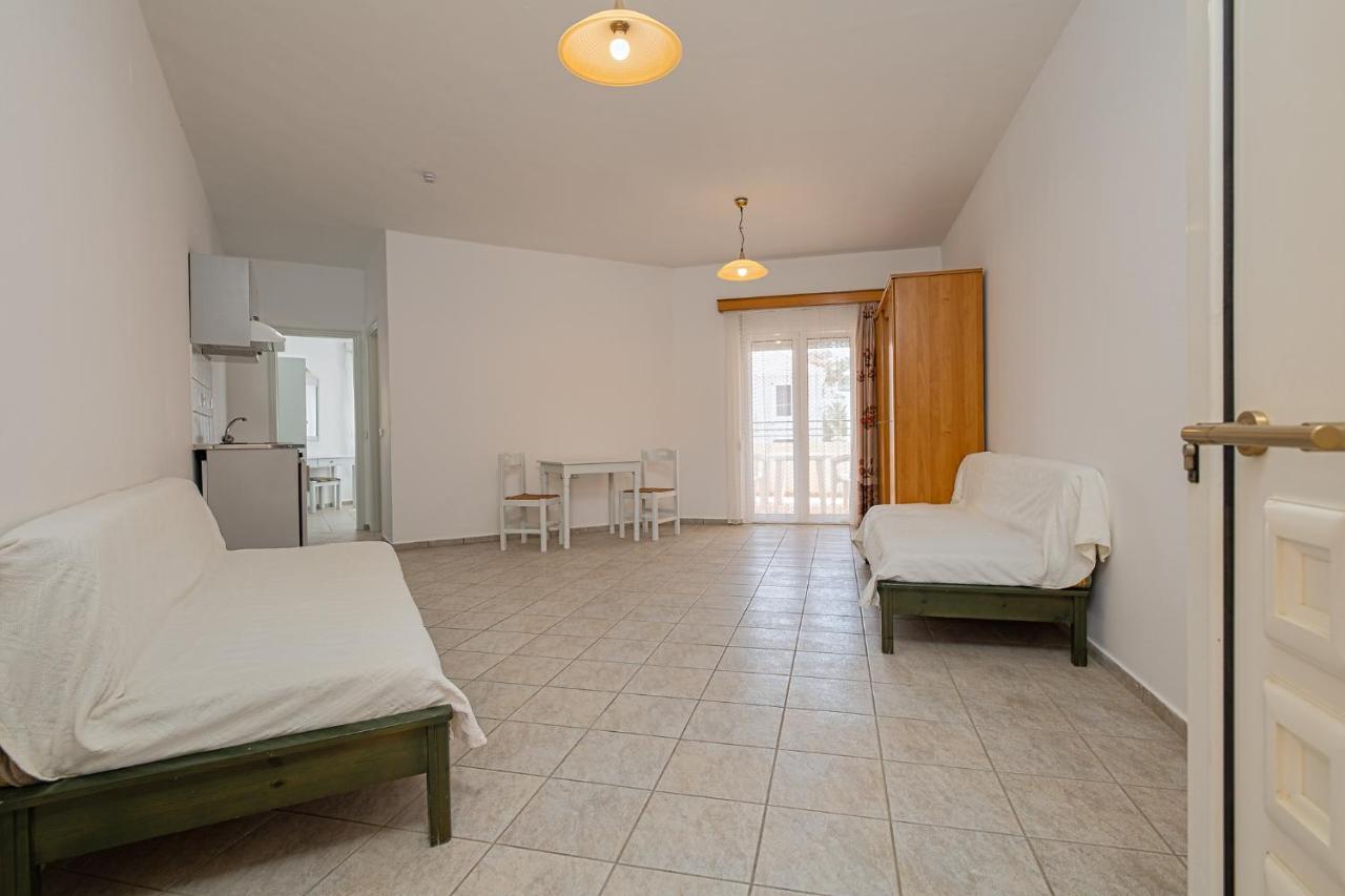Marias Studios And Apartments Platanés Екстериор снимка