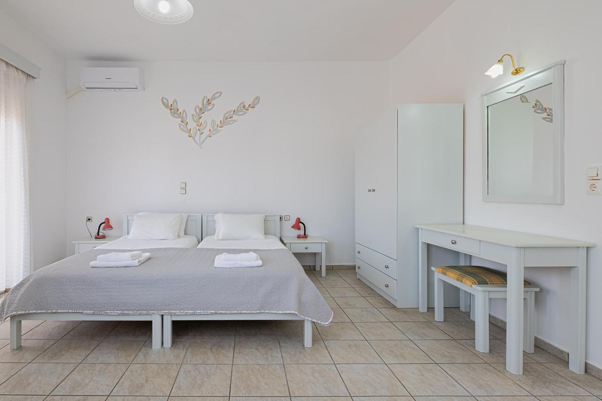 Marias Studios And Apartments Platanés Стая снимка